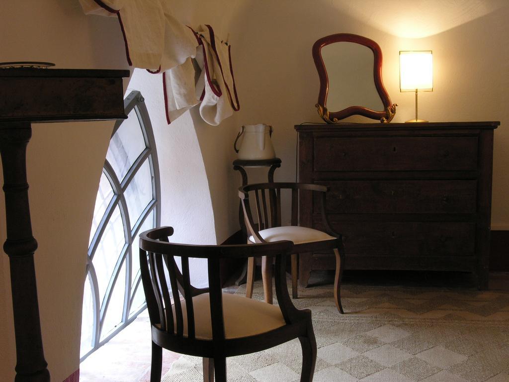 Castello Sannazzaro B&B Giarole Extérieur photo