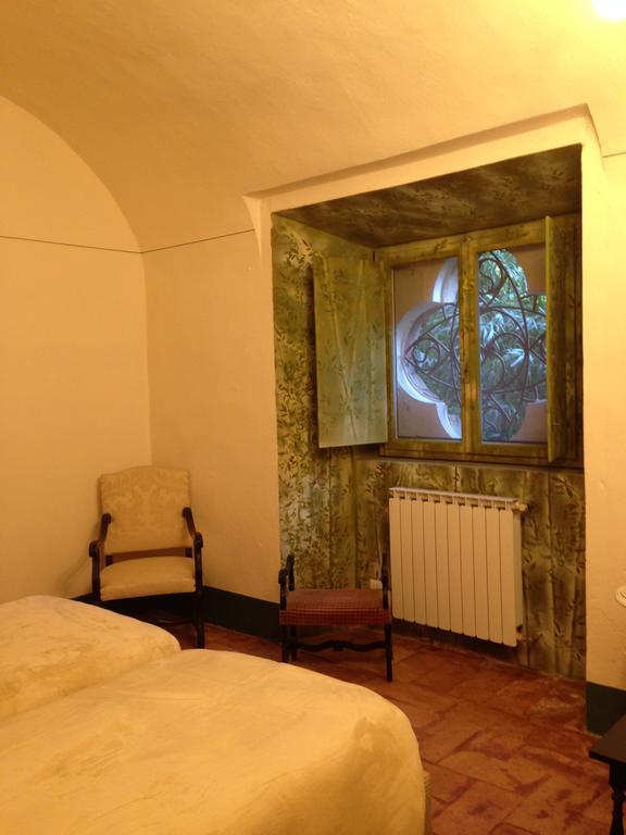 Castello Sannazzaro B&B Giarole Extérieur photo